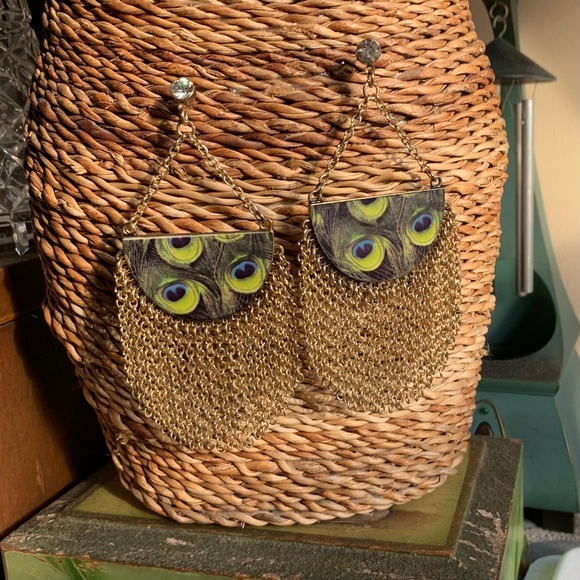 Such Fun - Large Peacock Gold Chain Fringe Post Earrings - Drag Queen Earrings - Picture 7 of 7